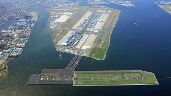 [Photograph provided by] Joint venture for constructing Runway D for enlarging the Haneda Airport