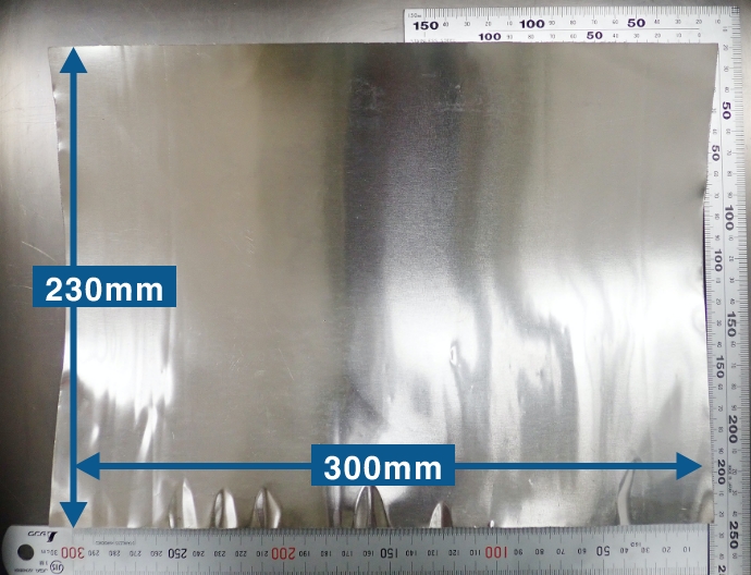A4寸法の電析チタン箔